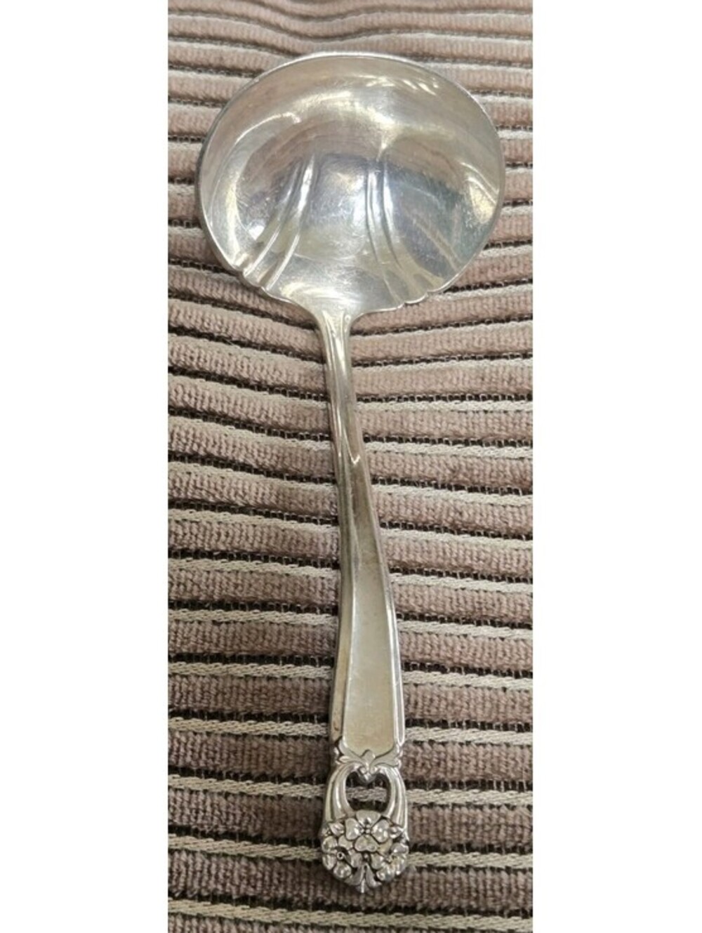 847 ROGERS BROS IS "ETERNALLY YOURS" SILVERPLATE Gravy Ladle 6 1/4"
